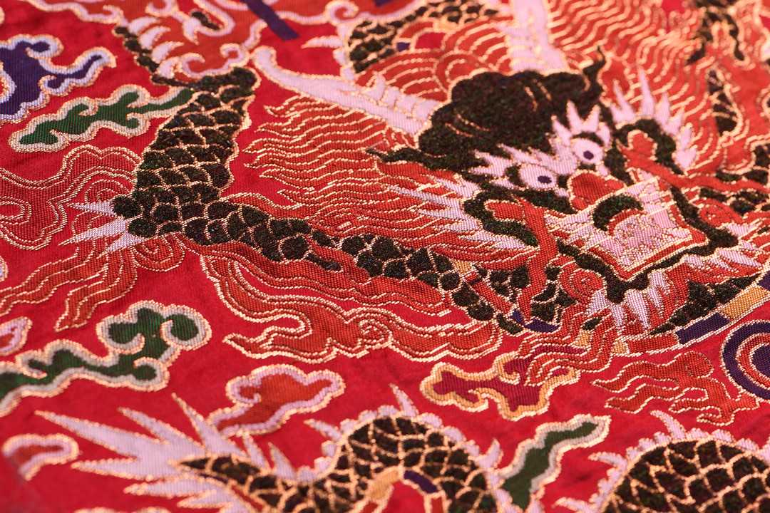 中华老字号联手逆水寒，1600多年的皇家织锦被做成礼盒，还人手一份
